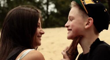 Videopremiere for Deo & Z-Man´s "XTC" - follow us on this weird but wonderful trip!
